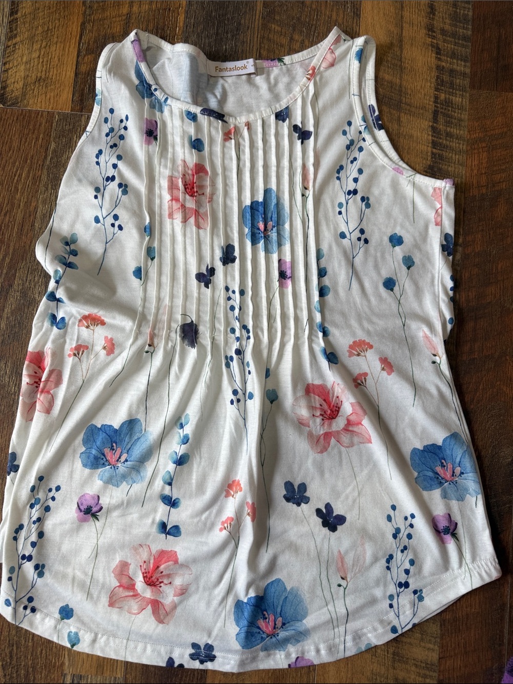 Fantaslook White Floral Pintuck Tank Top - Blue & Pink Blooms